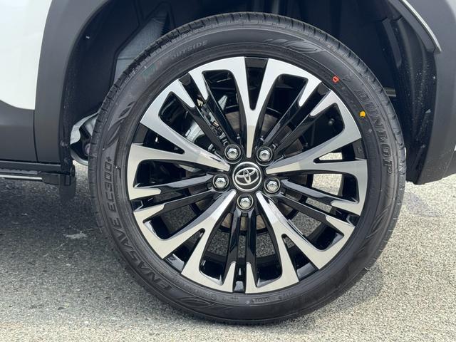 ヤリスクロス 　メーカーＯＰ（特別色）／パノラミックビューＭ／前席シートヒーター／８インチＤオーディオ（フルセグＴＶ・Ａｐｐｌｅ　Ｃａｒｐｌａｙ・ナビ・ＢＴ）／ステアリングヒーター／オートハイビーム／スマートキー（49枚目）