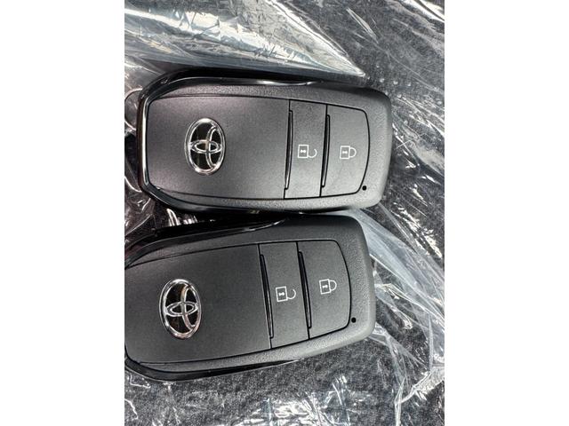 ヤリスクロス 　メーカーＯＰ（特別色）／パノラミックビューＭ／前席シートヒーター／８インチＤオーディオ（フルセグＴＶ・Ａｐｐｌｅ　Ｃａｒｐｌａｙ・ナビ・ＢＴ）／ステアリングヒーター／オートハイビーム／スマートキー（51枚目）