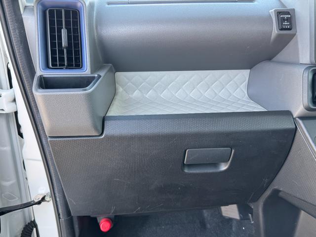 タント Ｌ　車いす固定装置／スロープ車／電動ウインチ（リモコン付）純正ナビ（フルセグＴＶ・ラジオ・Ｂｌｕｅｔｏｏｔｈオーディオ・ｉＰａｄ・ＣＤ・ＤＶＤ）バックカメラ／ドラレコ（前後）ステアリングスイッチ（43枚目）