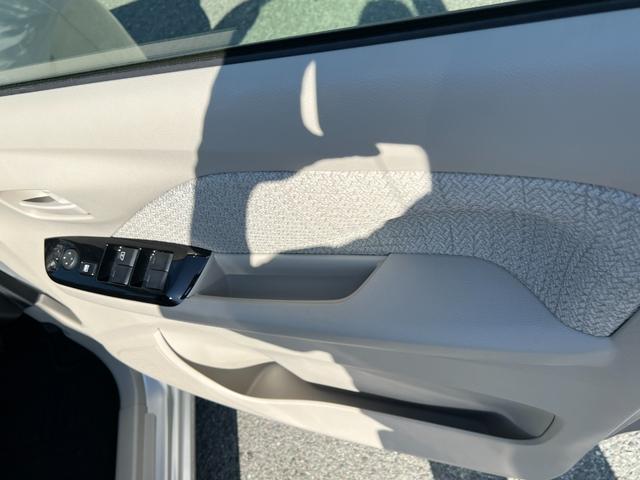 ｅＫワゴン Ｍ　純正オーディオ／ステアリングスイッチ／アイドリングストップ／セーフティーシールド／ライトレベライザー／オートライト／シートリフター／電格ミラー／前席シートヒーター／ドラレコ（前後）衝突軽減ブレーキ（11枚目）