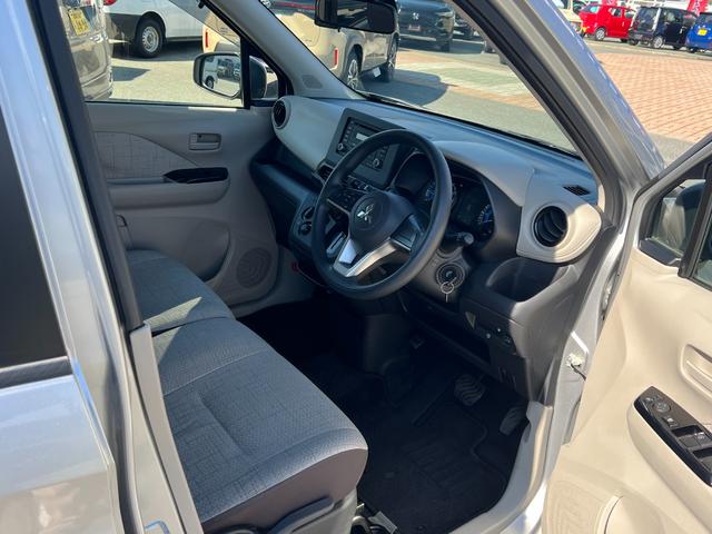 ｅＫワゴン Ｍ　純正オーディオ／ステアリングスイッチ／アイドリングストップ／セーフティーシールド／ライトレベライザー／オートライト／シートリフター／電格ミラー／前席シートヒーター／ドラレコ（前後）衝突軽減ブレーキ（12枚目）