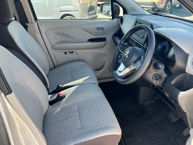 ｅＫワゴン Ｍ　純正オーディオ／ステアリングスイッチ／アイドリングストップ／セーフティーシールド／ライトレベライザー／オートライト／シートリフター／電格ミラー／前席シートヒーター／ドラレコ（前後）衝突軽減ブレーキ（13枚目）