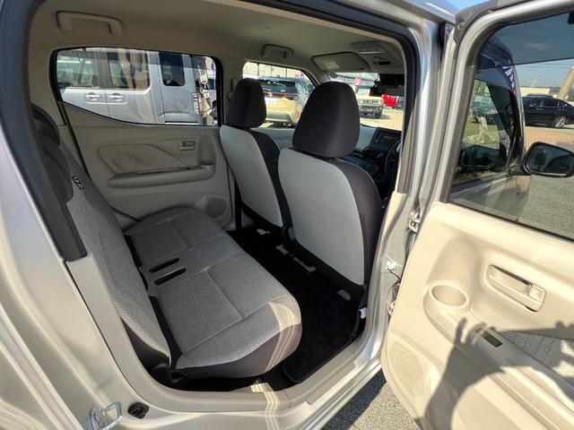 ｅＫワゴン Ｍ　純正オーディオ／ステアリングスイッチ／アイドリングストップ／セーフティーシールド／ライトレベライザー／オートライト／シートリフター／電格ミラー／前席シートヒーター／ドラレコ（前後）衝突軽減ブレーキ（21枚目）