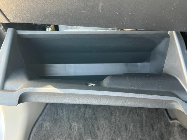 ｅＫワゴン Ｍ　純正オーディオ／ステアリングスイッチ／アイドリングストップ／セーフティーシールド／ライトレベライザー／オートライト／シートリフター／電格ミラー／前席シートヒーター／ドラレコ（前後）衝突軽減ブレーキ（29枚目）