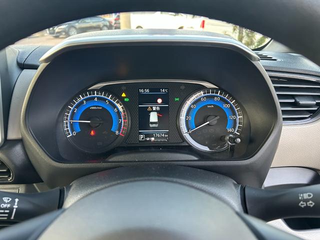 ルークス Ｘ　純正９インチナビ（フルセグＴＶ・ＢＴ・ラジオ）／アラウンドビューＭ／ドラレコ（前・車内・後）／ＥＴＣ／タッチパネルオートエアコン／プッシュスタート／左側パワー電動スライドドア／後席ロールサンシェード（19枚目）