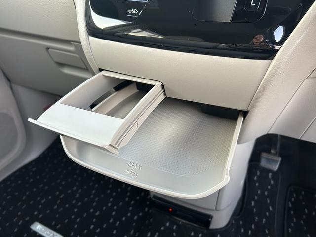 ルークス Ｘ　純正９インチナビ（フルセグＴＶ・ＢＴ・ラジオ）／アラウンドビューＭ／ドラレコ（前・車内・後）／ＥＴＣ／タッチパネルオートエアコン／プッシュスタート／左側パワー電動スライドドア／後席ロールサンシェード（27枚目）