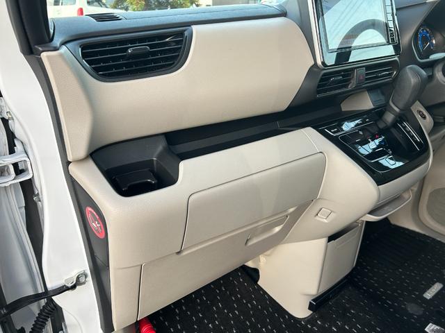 ルークス Ｘ　純正９インチナビ（フルセグＴＶ・ＢＴ・ラジオ）／アラウンドビューＭ／ドラレコ（前・車内・後）／ＥＴＣ／タッチパネルオートエアコン／プッシュスタート／左側パワー電動スライドドア／後席ロールサンシェード（44枚目）