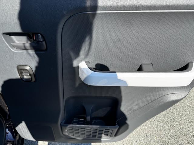 ハスラー Ｘ　全方位カメラ／プッシュスタート／スマートキー／シートヒーター／アイドリングストップ／オートライト／ＬＥＤヘッドライト／ＬＥＤフォグランプ／社外ナビ（フルセグＴＶ／ＣＤ／ＤＶＤ／ＢＴ／ラジオ）（32枚目）