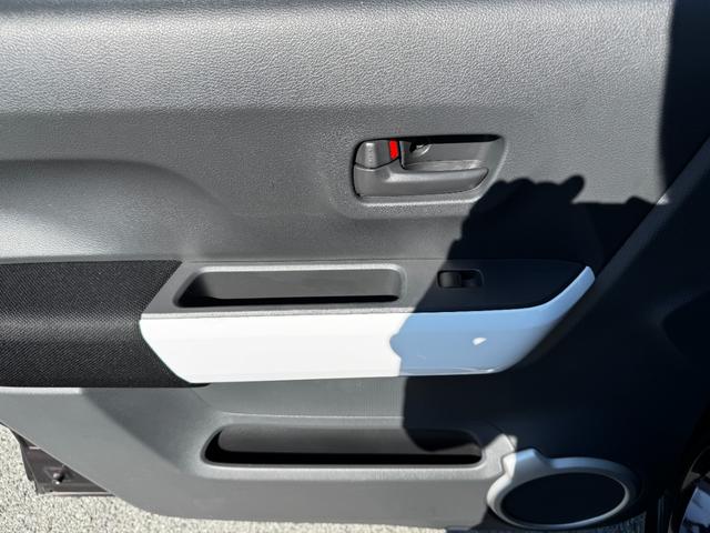 ハスラー Ｘ　全方位カメラ／プッシュスタート／スマートキー／シートヒーター／アイドリングストップ／オートライト／ＬＥＤヘッドライト／ＬＥＤフォグランプ／社外ナビ（フルセグＴＶ／ＣＤ／ＤＶＤ／ＢＴ／ラジオ）（41枚目）