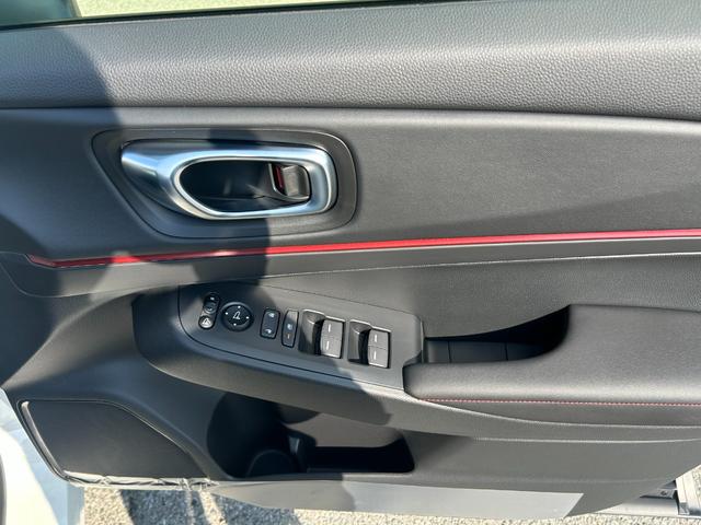 ヴェゼル e:HEV RS(10枚目)