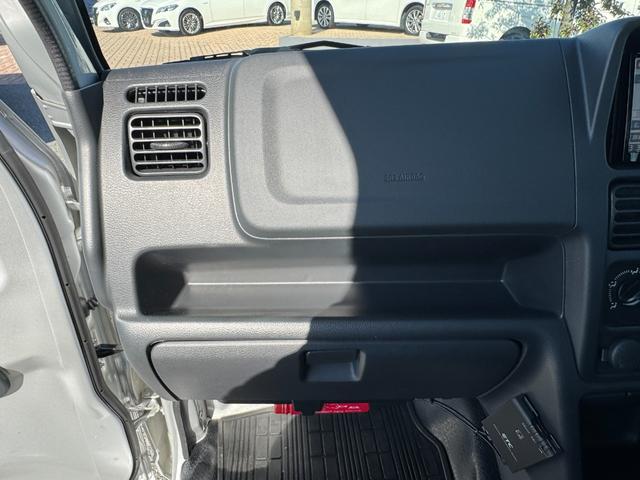 スーパーキャリイ Ｘ　社外ナビ（フルセグＴＶ／ＢＴ／ＣＤ／ＤＶＤ／ラジオ／ＳＤ）／車線逸脱警報／横滑り防止機能／キーレス／オートライト／ＥＴＣ／デュアルカメラブレーキ／荷台ゴムマット／パーキングセンサー／フォグランプ（33枚目）