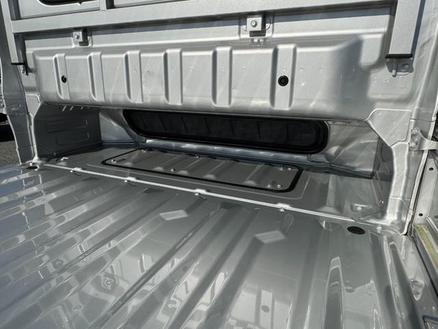 スーパーキャリイ Ｘ　社外ナビ（フルセグＴＶ／ＢＴ／ＣＤ／ＤＶＤ／ラジオ／ＳＤ）／車線逸脱警報／横滑り防止機能／キーレス／オートライト／ＥＴＣ／デュアルカメラブレーキ／荷台ゴムマット／パーキングセンサー／フォグランプ（41枚目）