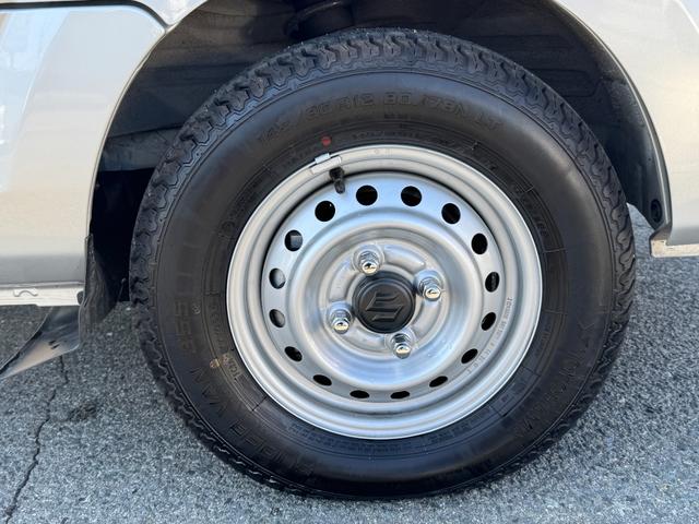 スーパーキャリイ Ｘ　社外ナビ（フルセグＴＶ／ＢＴ／ＣＤ／ＤＶＤ／ラジオ／ＳＤ）／車線逸脱警報／横滑り防止機能／キーレス／オートライト／ＥＴＣ／デュアルカメラブレーキ／荷台ゴムマット／パーキングセンサー／フォグランプ（46枚目）