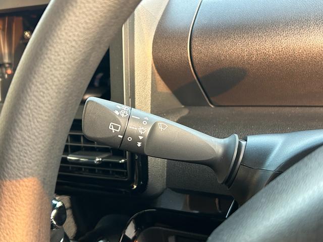 タント カスタムＸ　両側パワースライドドア／プッシュスタート／シートヒーター／バックカメラ／ステアリングスイッチ／電動パーキング／オートホールド／後席ロールサンシェード／ＬＥＤヘッドライト・フォグランプ／オートエアコン（17枚目）