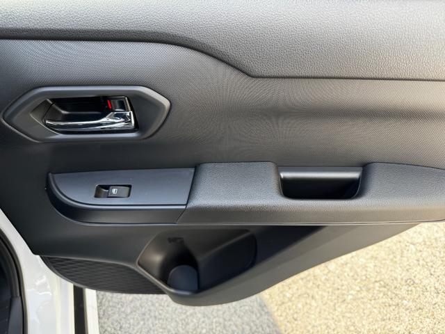 ライズ Ｚ　メーカーＯＰ（特別色・ＢＳＭ＋ＲＣＴＡ・ディスプレイオーディオＰＫＧ・パノラミックビューＰＫＧ）前席シートヒート／電動パーキング／オートホールド／オートエアコン／フルＬＥＤヘッドライト／Ｓ－ＰＯＬ（32枚目）