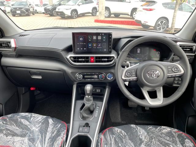 ライズ Ｚ　メーカーＯＰ（特別色・ＢＳＭ＋ＲＣＴＡ・ディスプレイオーディオＰＫＧ・パノラミックビューＰＫＧ）前席シートヒーター／電動パーキング／オートホールド／オートエアコン／フルＬＥＤヘッドライト（9枚目）