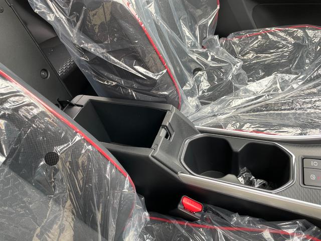 ライズ Ｚ　メーカーＯＰ（特別色・ＢＳＭ＋ＲＣＴＡ・ディスプレイオーディオＰＫＧ・パノラミックビューＰＫＧ）前席シートヒーター／電動パーキング／オートホールド／オートエアコン／フルＬＥＤヘッドライト（19枚目）