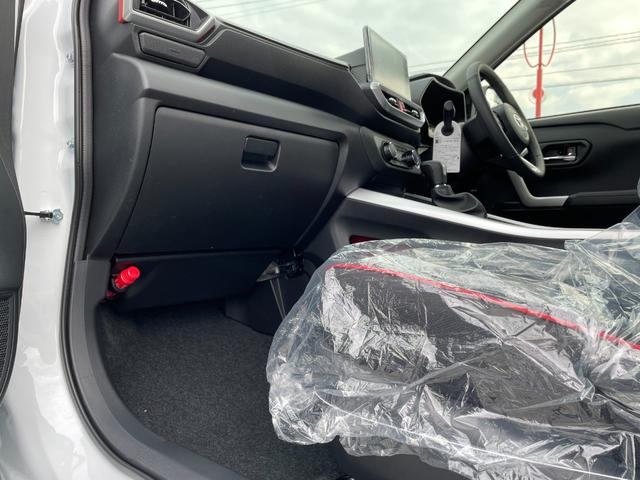 ライズ Ｚ　メーカーＯＰ（特別色・ＢＳＭ＋ＲＣＴＡ・ディスプレイオーディオＰＫＧ・パノラミックビューＰＫＧ）前席シートヒーター／電動パーキング／オートホールド／オートエアコン／フルＬＥＤヘッドライト（35枚目）