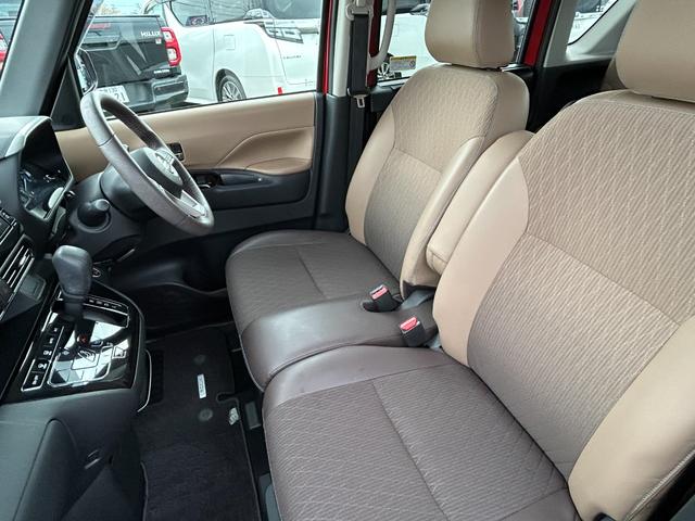 ルークス ハイウェイスター　Ｘ　純正９インチナビ（ＭＭ３２１Ｄ－Ｌ）（フルセグＴＶ・ＳＤナビ・ＣＤ・ＤＶＤ）／メーカーＯＰ（プレミアムグラデーションインテリア）／アラウンドビューＭ／両側パワースライドドア／／ドラレコ／１４インチＡＷ（39枚目）