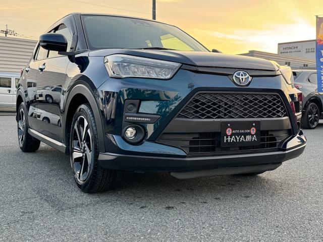 ライズ Ｚ　Ｓｔｒａｄａ７インチワイドナビ（フルセグ・ＣＤ・ＤＶＤ・ＢＴオーディオ）パノラミックビューモニター／ＥＴＣ／前席シートヒーター／ステアリングスイッチ／電動パーキング／ブレーキホールド／ドラレコ（前後）（3枚目）