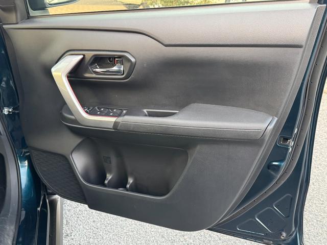 ライズ Ｚ　Ｓｔｒａｄａ７インチワイドナビ（フルセグ・ＣＤ・ＤＶＤ・ＢＴオーディオ）パノラミックビューモニター／ＥＴＣ／前席シートヒーター／ステアリングスイッチ／電動パーキング／ブレーキホールド／ドラレコ（前後）（9枚目）