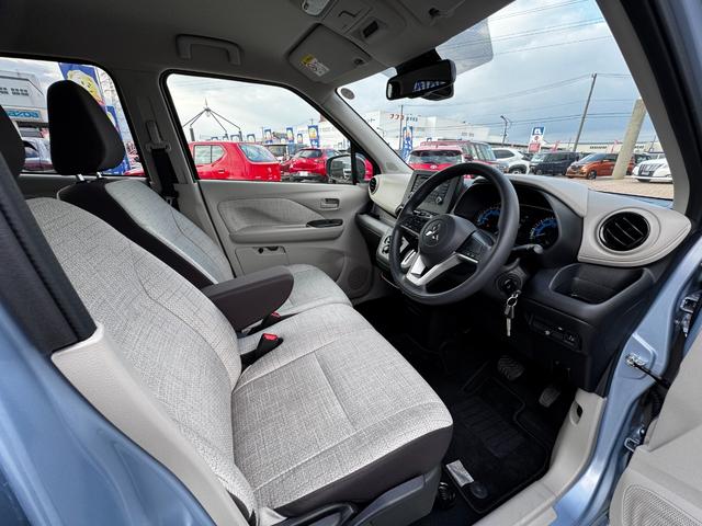 ｅＫワゴン Ｍ　オーディオ（ＣＤ・ＦＭ・ＡＭ・ＡＵＸ）ステアリングスイッチ／前席シートヒーター／オートライト／充電用ＵＳＢポート／キーレスエントリー／バックカメラ／アイドリングストップ／電格ミラー／ライトレベライザー（11枚目）