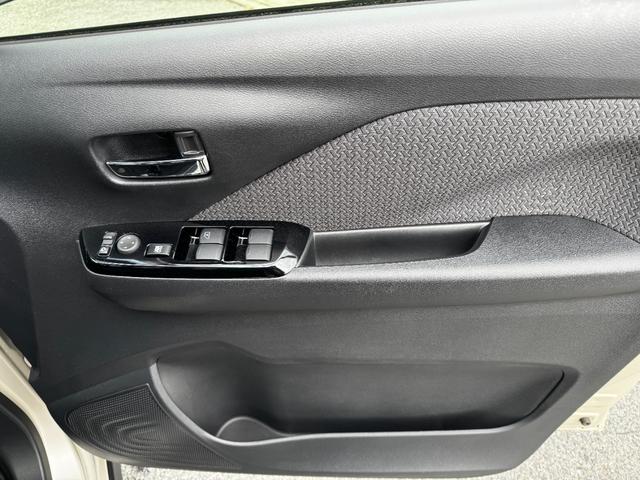 ｅＫクロス Ｇ　プレミアム　デジタルインナーミラー／全方位カメラ／クルーズコントロール／シートヒーター／タッチパネルオートエアコン／ＬＥＤヘッドライト／フォグランプ／電動パーキング／オートホールド／純正アルミホイール（10枚目）