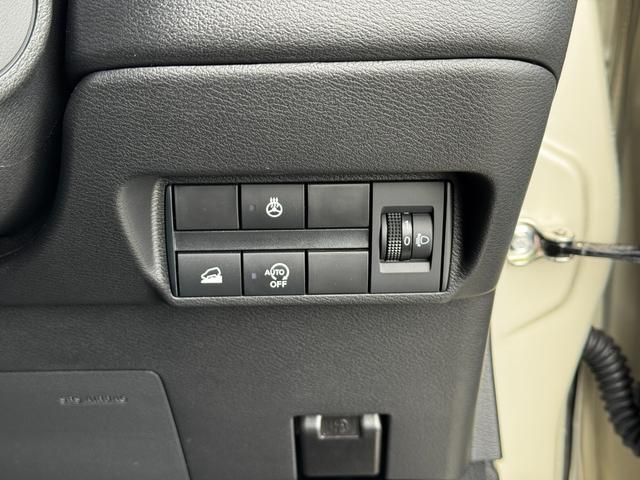 ｅＫクロス Ｇ　プレミアム　デジタルインナーミラー／全方位カメラ／クルーズコントロール／シートヒーター／タッチパネルオートエアコン／ＬＥＤヘッドライト／フォグランプ／電動パーキング／オートホールド／純正アルミホイール（19枚目）