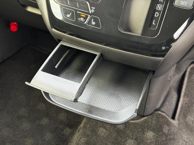 ｅＫクロス Ｇ　プレミアム　デジタルインナーミラー／全方位カメラ／クルーズコントロール／シートヒーター／タッチパネルオートエアコン／ＬＥＤヘッドライト／フォグランプ／電動パーキング／オートホールド／純正アルミホイール（22枚目）