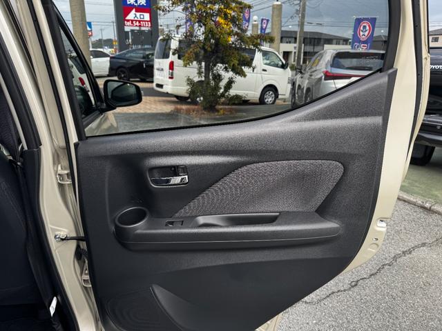 ｅＫクロス Ｇ　プレミアム　デジタルインナーミラー／全方位カメラ／クルーズコントロール／シートヒーター／タッチパネルオートエアコン／ＬＥＤヘッドライト／フォグランプ／電動パーキング／オートホールド／純正アルミホイール（27枚目）