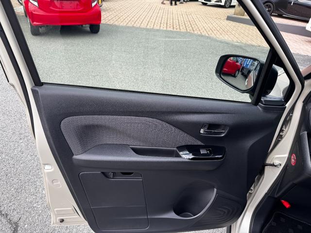 ｅＫクロス Ｇ　プレミアム　デジタルインナーミラー／全方位カメラ／クルーズコントロール／シートヒーター／タッチパネルオートエアコン／ＬＥＤヘッドライト／フォグランプ／電動パーキング／オートホールド／純正アルミホイール（35枚目）