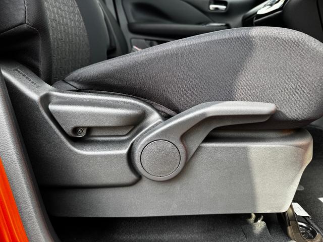 デイズ ハイウェイスター　Ｘ　純正９インチメモリーナビ（フルセグ・ＢＴ・ラジオ・ＨＤＭＩ）アラウンドビューモニター／オートエアコン／ステアリングスイッチ／オートライト／ＬＥＤヘッドライト／フォグランプ／電格ミラー／シートリフター（13枚目）