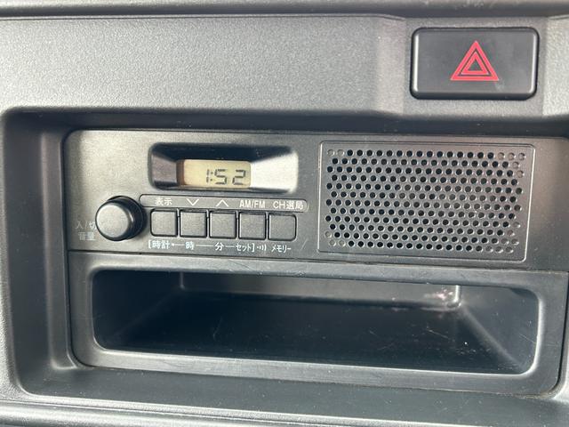 ハイゼットカーゴ ＤＸ　ＳＡＩＩＩ　ラジオ／キーフリー／衝突被害軽減ブレーキ／オートライト／横滑り防止装置／アイドリングストップ／スマートアシストＩＩＩ／ＬＥＤヘッドライト／リアパーキングセンサー／ライトレベライザー（14枚目）