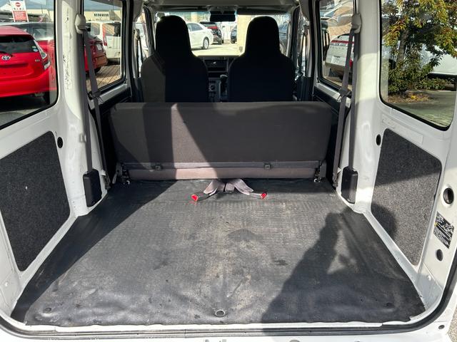 ハイゼットカーゴ ＤＸ　ＳＡＩＩＩ　ラジオ／キーフリー／衝突被害軽減ブレーキ／オートライト／横滑り防止装置／アイドリングストップ／スマートアシストＩＩＩ／ＬＥＤヘッドライト／リアパーキングセンサー／ライトレベライザー（26枚目）