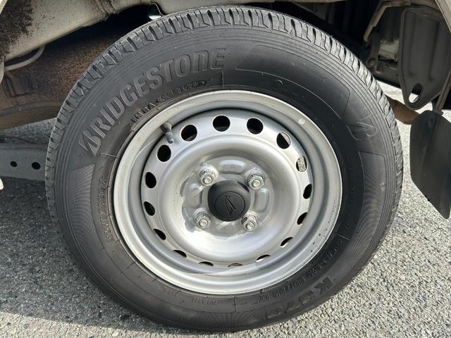 ハイゼットカーゴ ＤＸ　ＳＡＩＩＩ　ラジオ／キーフリー／衝突被害軽減ブレーキ／オートライト／横滑り防止装置／アイドリングストップ／スマートアシストＩＩＩ／ＬＥＤヘッドライト／リアパーキングセンサー／ライトレベライザー（35枚目）