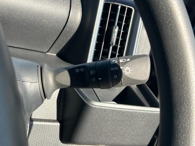 タント カスタムＸ　ＬＥＤヘッドライト／フォグランプ／スマートキー（２個）前席シートヒーター／電動パーキング／オートホールド／オートエアコン／ステアリングスイッチ／両側パワースライドドア／オート格納ドアミラー（11枚目）