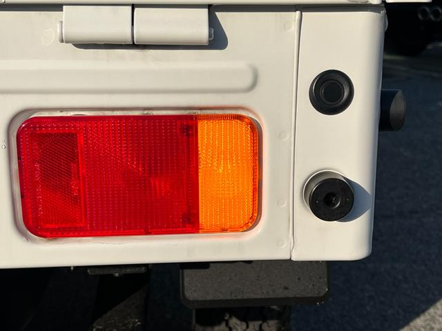 クリッパートラック ＤＸ　エアコン／パワステ／パワーウィンドウ／キーレス／リアパーキングセンサー／５ＭＴ／アイドリングストップ／マニュアルエアコン／ライトレベライザー／スペアタイヤ（32枚目）