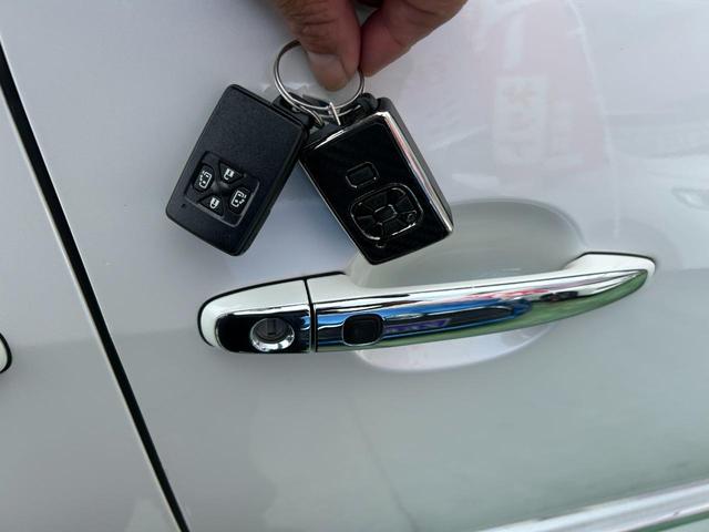 エスティマ アエラス　プレミアムエディション　ナビ／ＴＶ／Ｂカメラ／Ｂｌｕｅｔｏｏｔｈ／後席モニター／両側自動ドア／社外ハンドル／ハーフレザー／運転席Ｐシート／全国対応２年保証（43枚目）