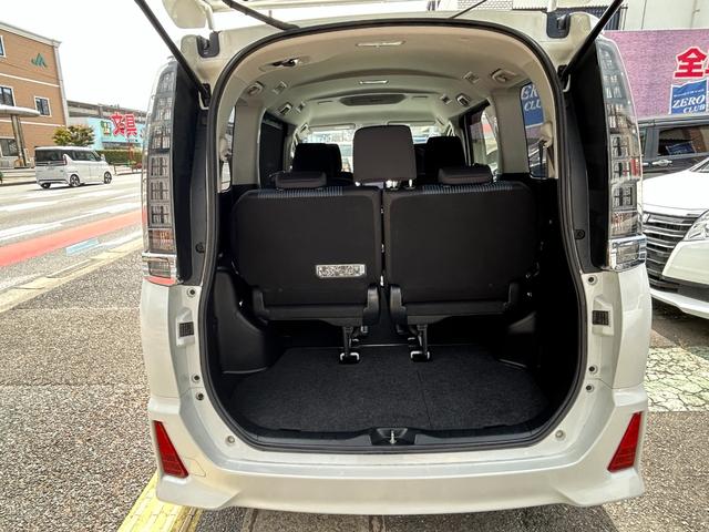 ヴォクシー ハイブリッドＺＳ　煌ＩＩ　セフティセンス／９型ナビ／ＴＶ／Ｂカメラ／Ｂｌｕｅｔｏｏｔオーディオ／前後ドラレコ／両側自動ドア／ＬＥＤ／全国対応２年保証（35枚目）
