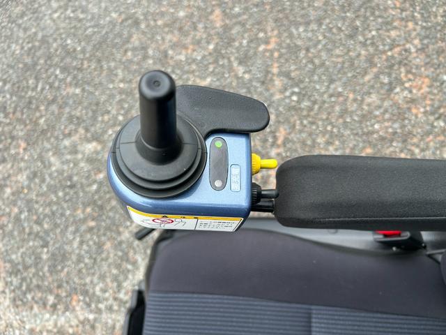 ヴォクシー ZS セフティセンス/非課税/セカンドサイドリフトUP脱着タイプ自操式/充電タイプ/ジョイステック/9型ナビ/TV/Bカメラ/Bluetoothオーデオ/左側自動ドア/LED/クルコン/ETC/2年保証(8枚目)