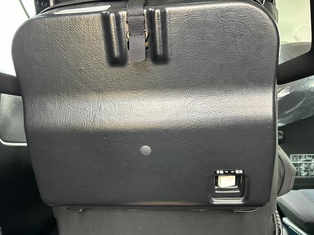 ヴォクシー ZS セフティセンス/非課税/セカンドサイドリフトUP脱着タイプ自操式/充電タイプ/ジョイステック/9型ナビ/TV/Bカメラ/Bluetoothオーデオ/左側自動ドア/LED/クルコン/ETC/2年保証(12枚目)