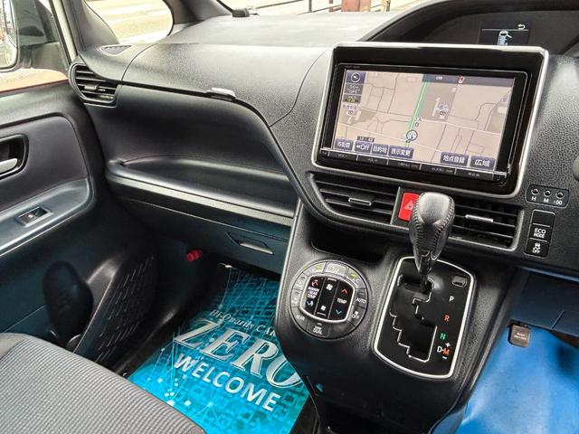 ヴォクシー ZS セフティセンス/非課税/セカンドサイドリフトUP脱着タイプ自操式/充電タイプ/ジョイステック/9型ナビ/TV/Bカメラ/Bluetoothオーデオ/左側自動ドア/LED/クルコン/ETC/2年保証(18枚目)