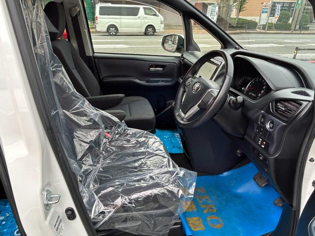 ヴォクシー ZS セフティセンス/非課税/セカンドサイドリフトUP脱着タイプ自操式/充電タイプ/ジョイステック/9型ナビ/TV/Bカメラ/Bluetoothオーデオ/左側自動ドア/LED/クルコン/ETC/2年保証(30枚目)