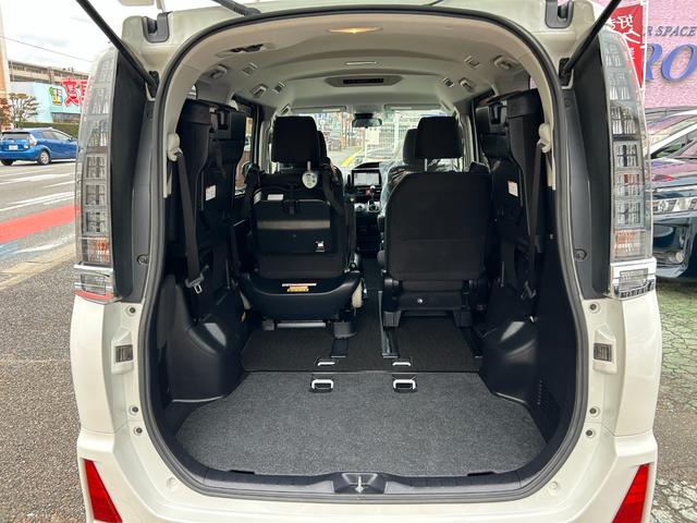 ヴォクシー ZS セフティセンス/非課税/セカンドサイドリフトUP脱着タイプ自操式/充電タイプ/ジョイステック/9型ナビ/TV/Bカメラ/Bluetoothオーデオ/左側自動ドア/LED/クルコン/ETC/2年保証(39枚目)