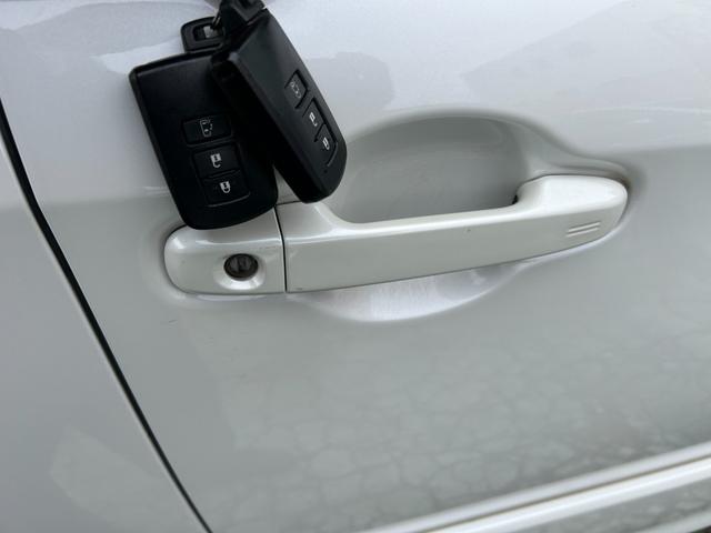 ヴォクシー ZS セフティセンス/非課税/セカンドサイドリフトUP脱着タイプ自操式/充電タイプ/ジョイステック/9型ナビ/TV/Bカメラ/Bluetoothオーデオ/左側自動ドア/LED/クルコン/ETC/2年保証(47枚目)