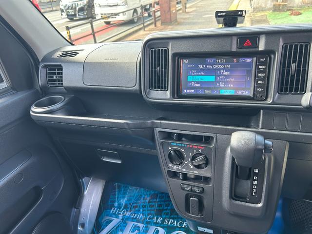ハイゼットカーゴ ＤＸ　ＳＡＩＩＩ　スマートアシストＩＩＩ／ナビ／Ｂｌｕｅｔｏｏｔｈ／フロントＰ／Ｗ／ＥＴＣ（9枚目）