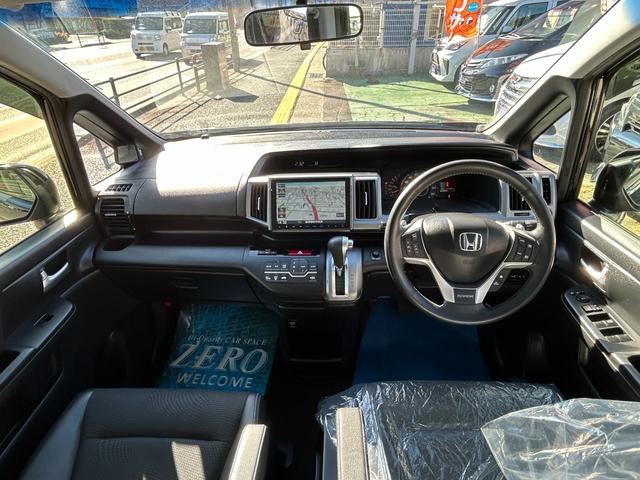 ステップワゴンスパーダ Ｚ　クールスピリット　９型ＳＤナビ　ＴＶ　Ｂカメラ　Ｂｌｕｅｔｏｏｔｈオーディオ　８人乗り　スマートキー　ＨＩＤライト　ＥＴＣ　１７ＡＷ　両側自動ドア　全国対応２年保証（3枚目）