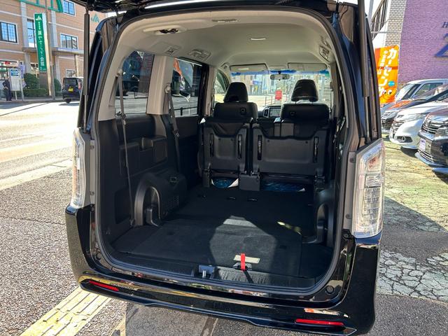 ステップワゴンスパーダ Ｚ　クールスピリット　９型ＳＤナビ　ＴＶ　Ｂカメラ　Ｂｌｕｅｔｏｏｔｈオーディオ　８人乗り　スマートキー　ＨＩＤライト　ＥＴＣ　１７ＡＷ　両側自動ドア　全国対応２年保証（28枚目）