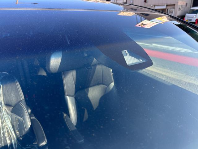 オデッセイ アブソルート・Ｘホンダセンシングアドバンスドパッケジ　センシング／ナビ／ＴＶ／Ｂカメラ／後席Ｍ／ＢＴ／パーキングアシスト／誤発進抑制機能／衝突被害軽減／車線逸脱防止／アダクティブクルコン／ハーフレザーＰシート／オットマン／両自動ドア／２年保証（7枚目）