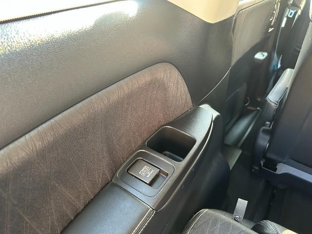 オデッセイ アブソルート・Ｘホンダセンシングアドバンスドパッケジ　センシング／ナビ／ＴＶ／Ｂカメラ／後席Ｍ／ＢＴ／パーキングアシスト／誤発進抑制機能／衝突被害軽減／車線逸脱防止／アダクティブクルコン／ハーフレザーＰシート／オットマン／両自動ドア／２年保証（43枚目）